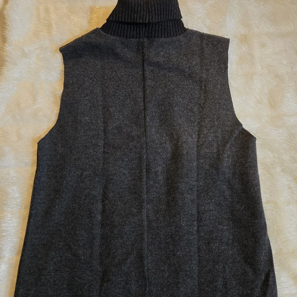 Zara Dark Gray Sleeveless Turtlessneck Sweater - Picture 4 of 6